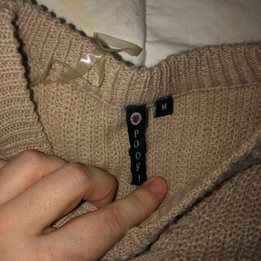Sweater - Picture 4 of 4